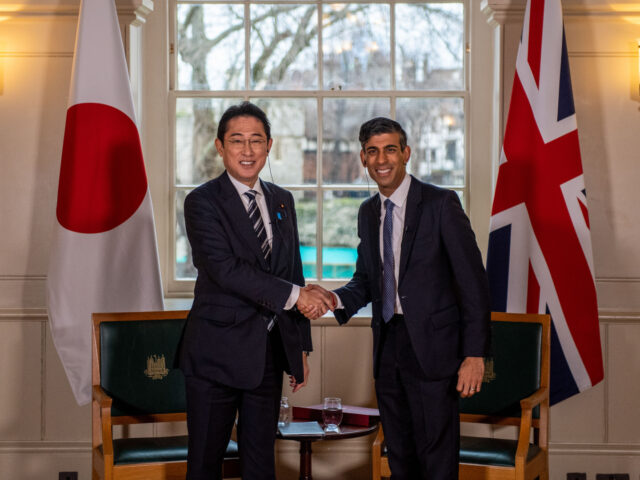 Rishi Sunak, UK prime minister, right, and Fumio Kishida, Japan's prime minister, during their bilateral meeting at the Tower of London in London, UK, on Wednesday, Jan. 11, 2023. The UK and Japan will allow military forces to be deployed to one anothers nations, as Tokyo expands bilateral cooperation with K